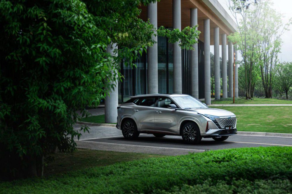 汽车机器人欧尚Z6开放全球预购 福利满满！