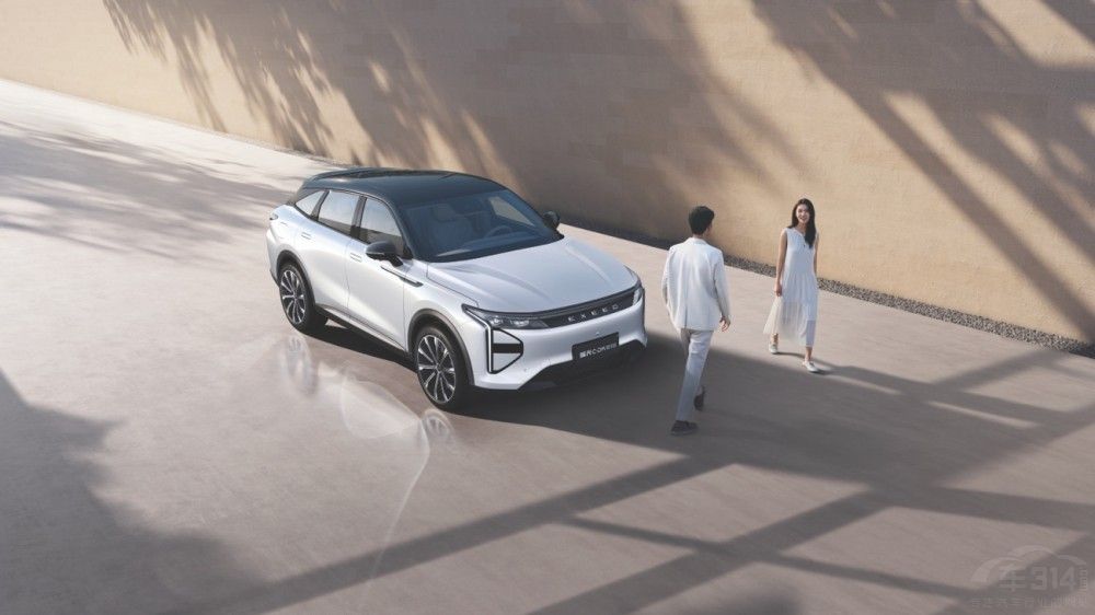 ;C-DM콢SUV