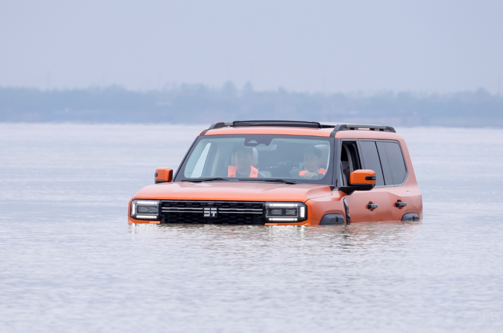 “豪华越野新坐标”正式锚定!纵横G700上市 “豪华越野新坐标”正式锚定!纵横G700上市
