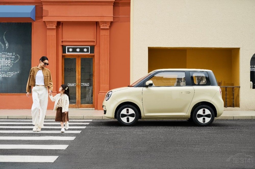 央企智造品质标杆 Lumin 宝藏版 4.79 万起 央企智造品质标杆 Lumin 宝藏版 4.79 万起