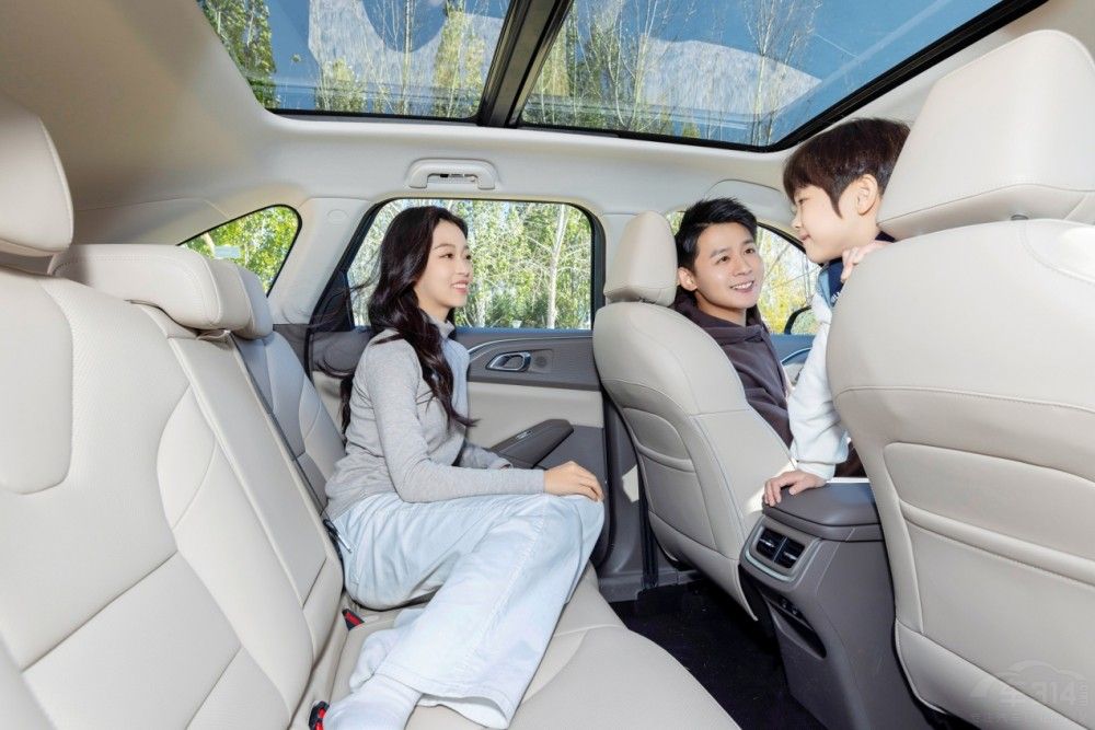 哈弗H6L越级登场 限时权益价10.39万元起 哈弗H6L越级登场 限时权益价10.39万元起