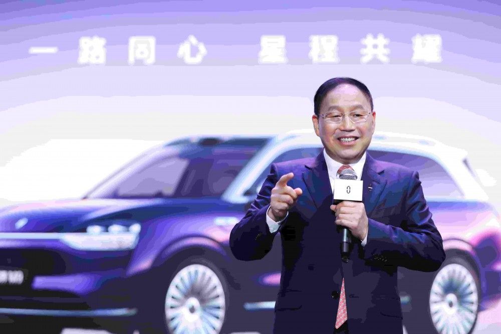 问界M9星光之夜见证品牌与用户“双向奔赴” 问界M9星光之夜见证品牌与用户“双向奔赴”