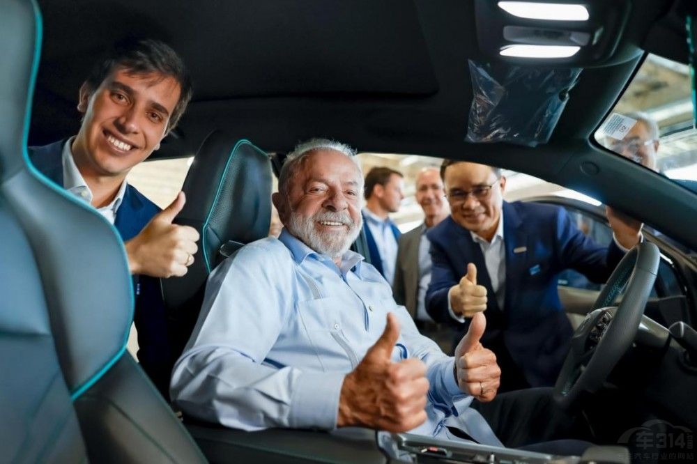 巴西总统点赞长安汽车巴西工厂投产下线 巴西总统点赞长安汽车巴西工厂投产下线