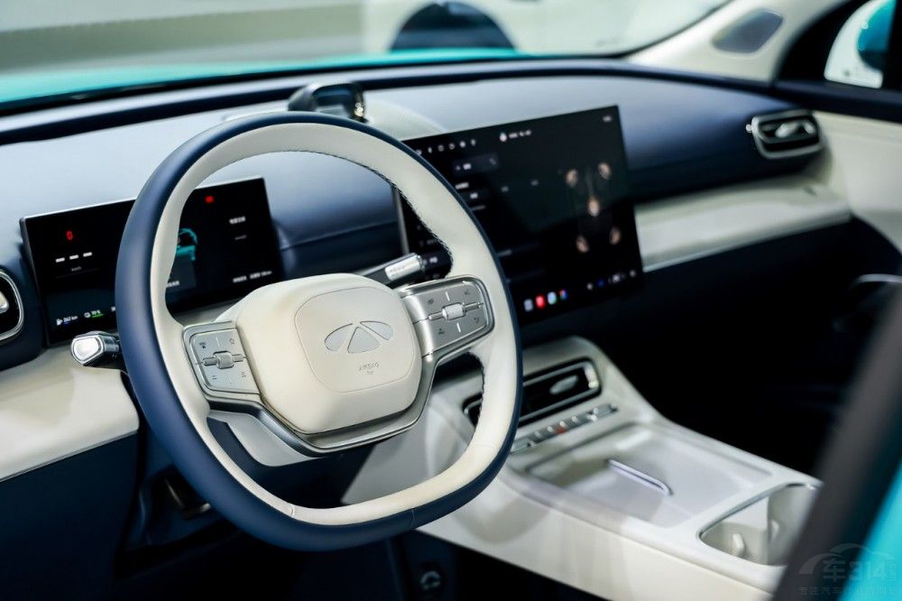 智美大五座SUV风云T9L于风云之夜正式预售 智美大五座SUV风云T9L于风云之夜正式预售