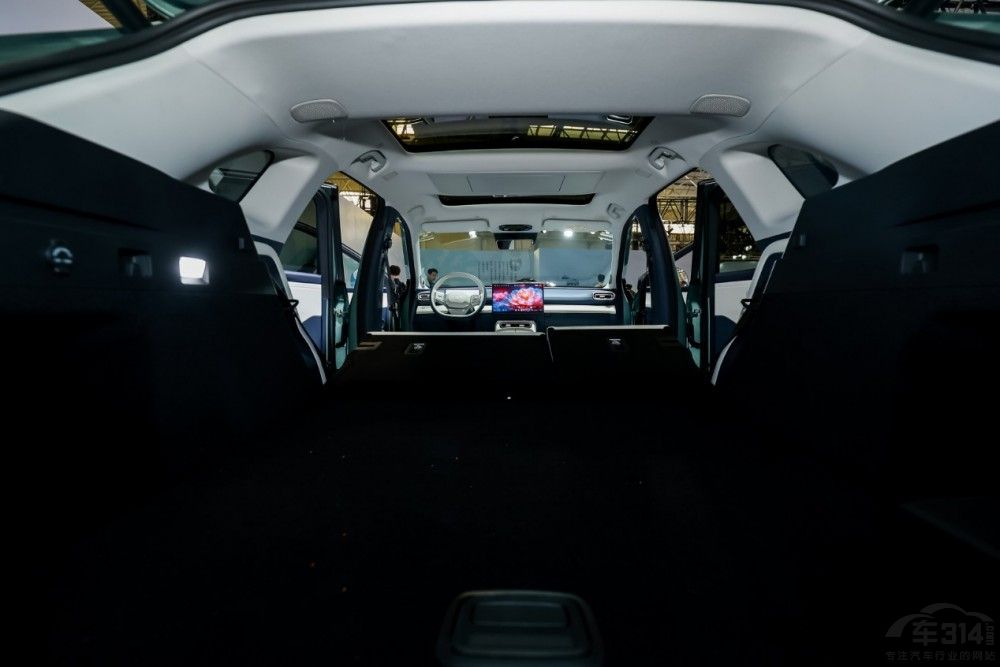 智美大五座SUV风云T9L于风云之夜正式预售 智美大五座SUV风云T9L于风云之夜正式预售